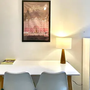 Charming Bright Sunny Near Canal St Martin Apartamento